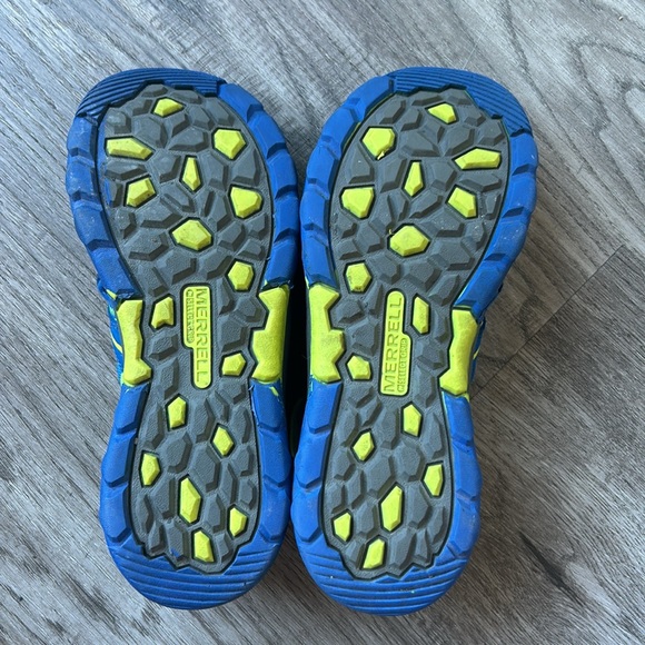 Merrill Hydro rubber bottom sandals youth size 2 - Picture 6 of 8